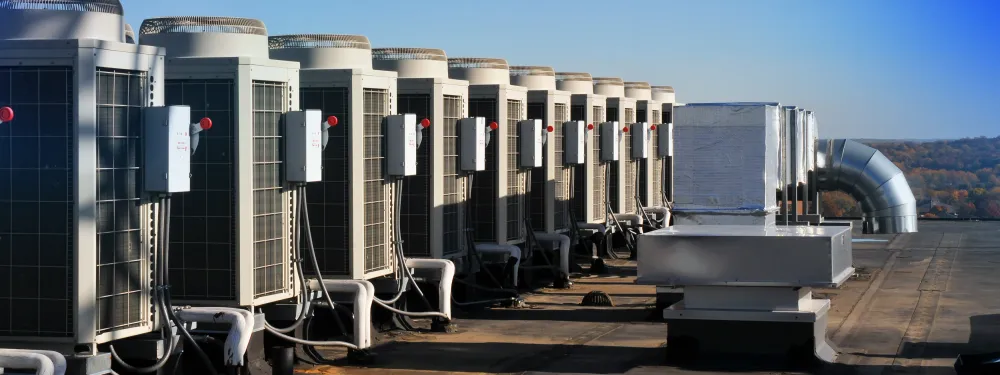 City Multi VRF Rooftop Units on Commercial Roof