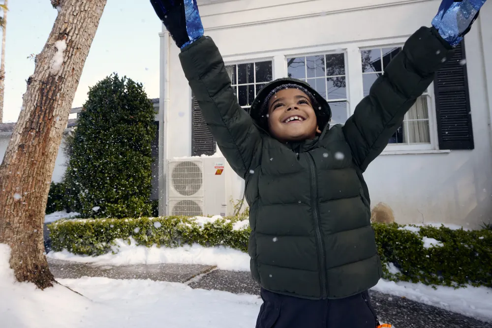 Outdoor unit with Hyper-heat