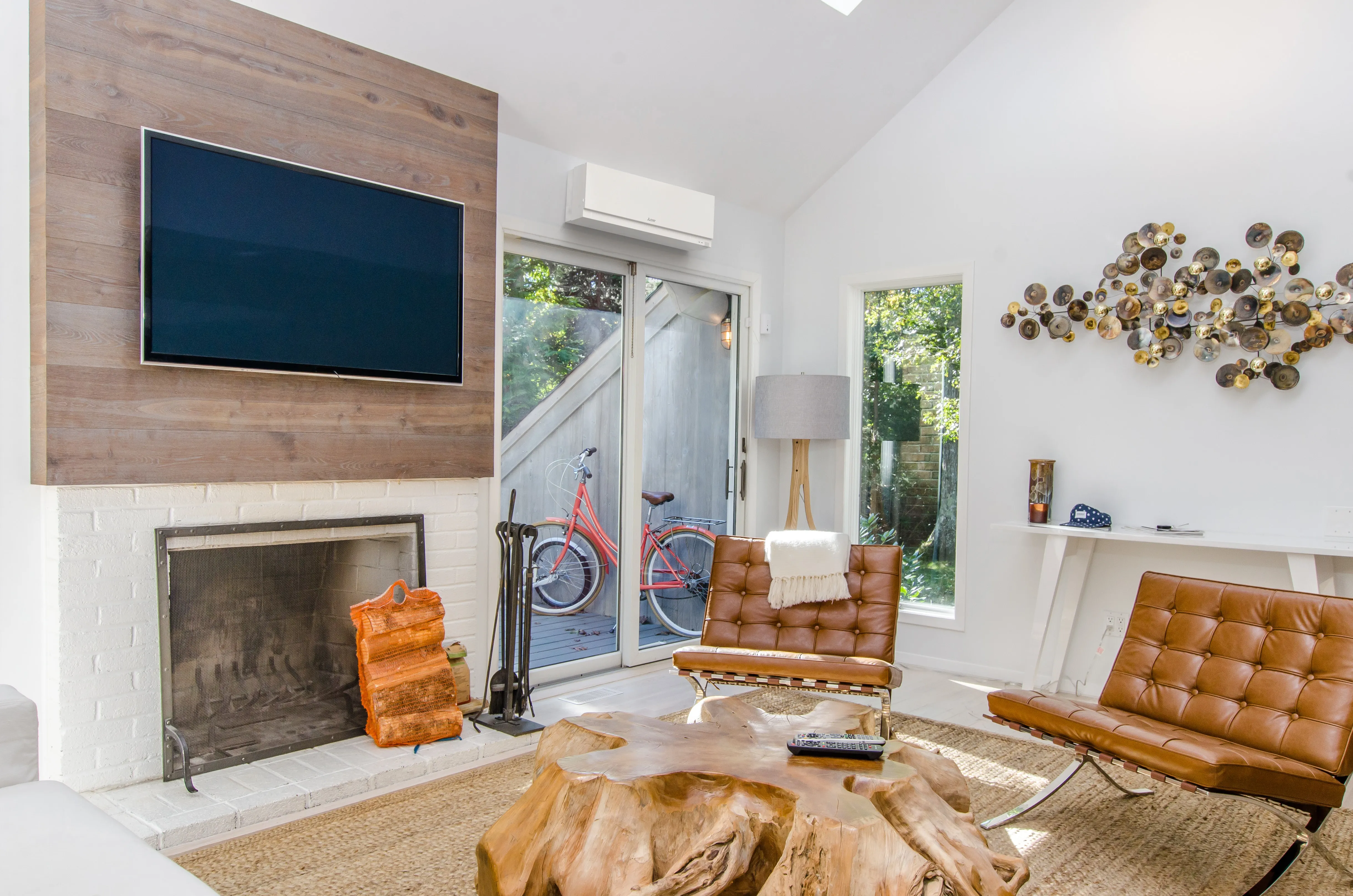 Designer wall-mounted indoor unit MSZ-EF installed